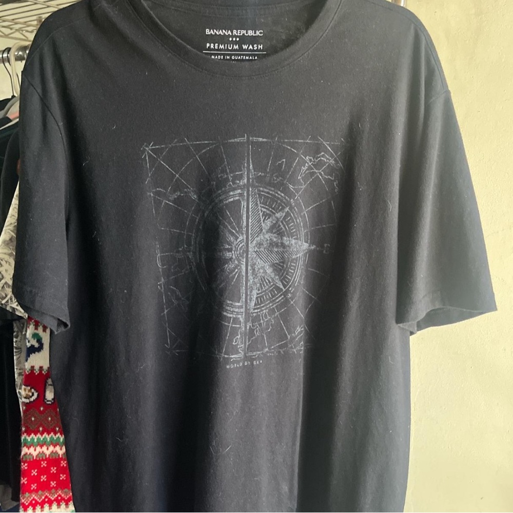 Banana republic tee
